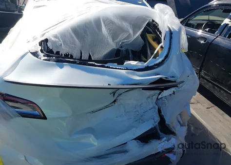 2020 Tesla Model Y Long Range Dual Motor All-Wheel Drive from USA, damaged, VIN 5YJYGDEE1LF048445